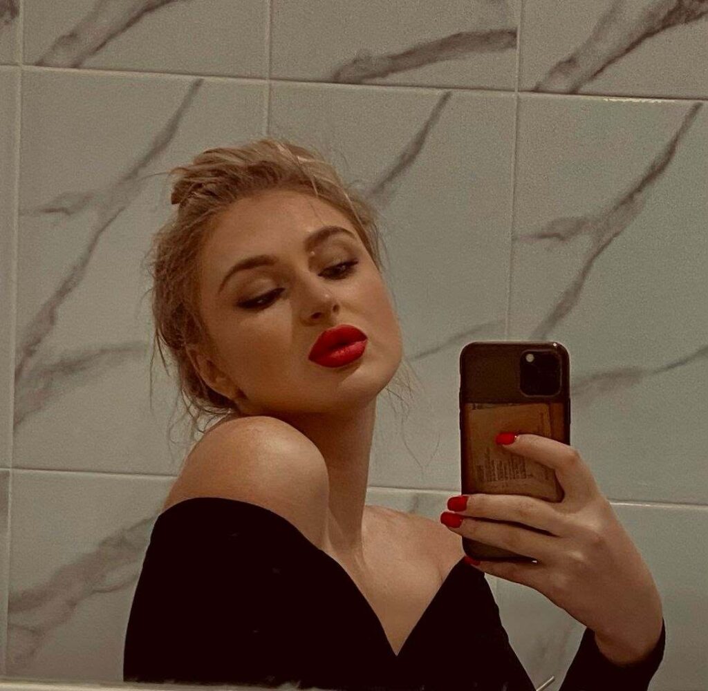 элитная эскортница Женя escort-moscow.pro